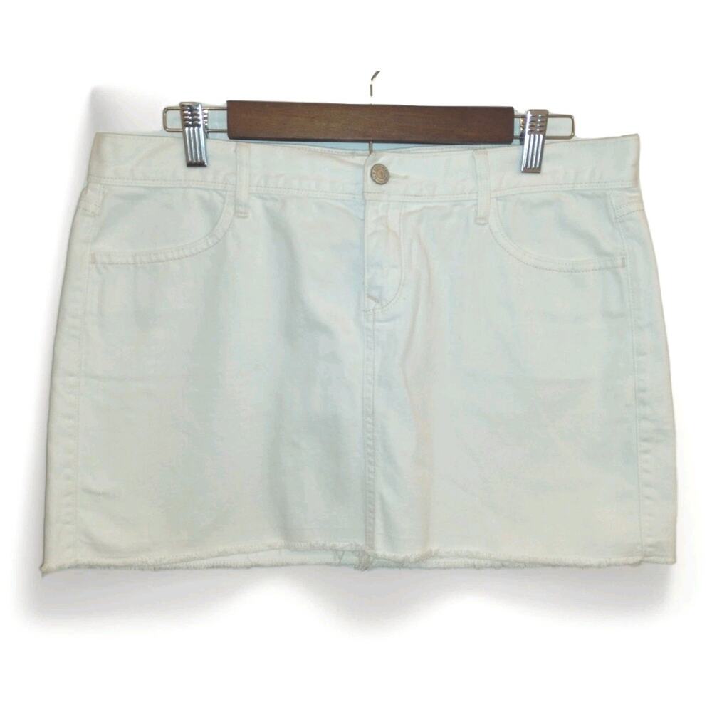 Old Navy Women’s White Denim O.G. Cut-Off Jean Mini Skirt Size 10 Retro Chic